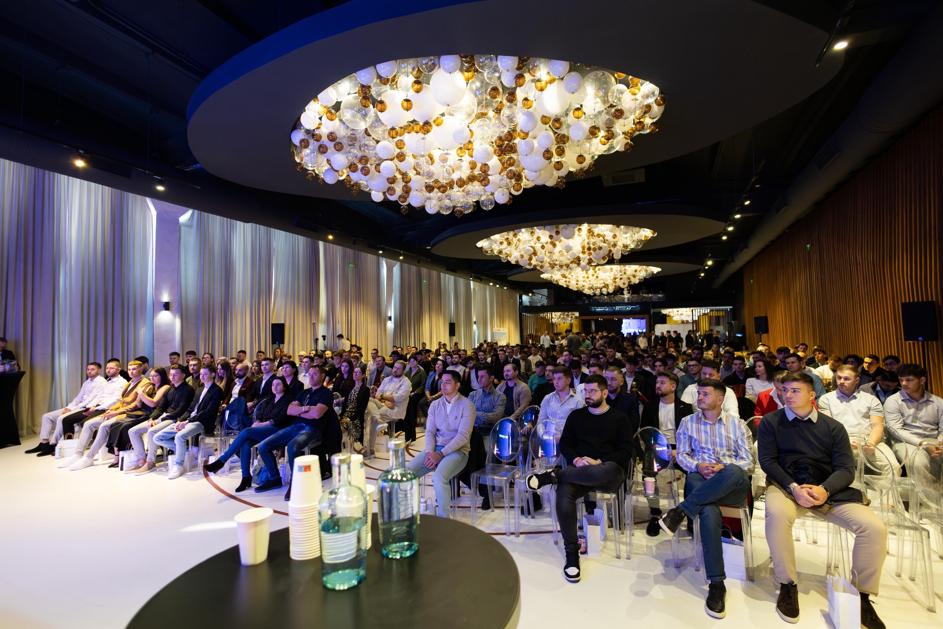 Sală plină la Trading Summit